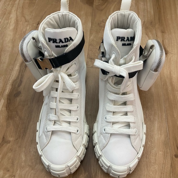 $1370 Prada High Top Sneakers Nylon Zip-Pouch White US 6.5 Women’s 36.5 - Picture 3 of 10